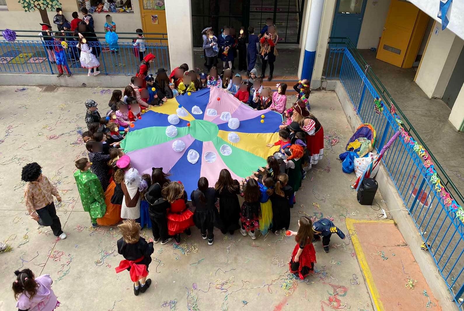 Αποκριάτικη γιορτή στο σχολείο